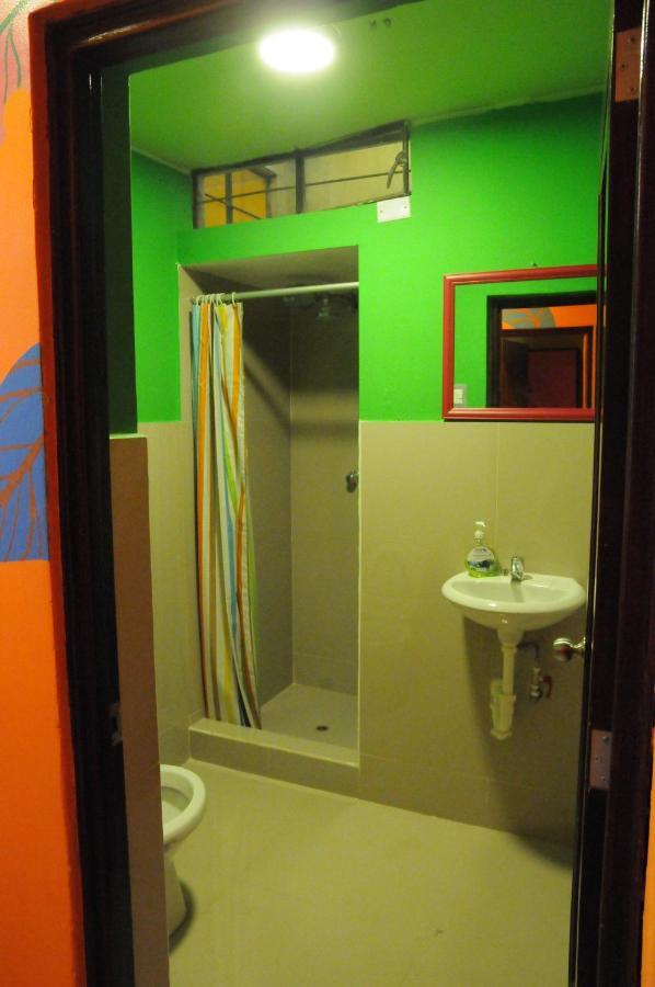 Happy Tree Hostel Peru Lima Zewnętrze zdjęcie